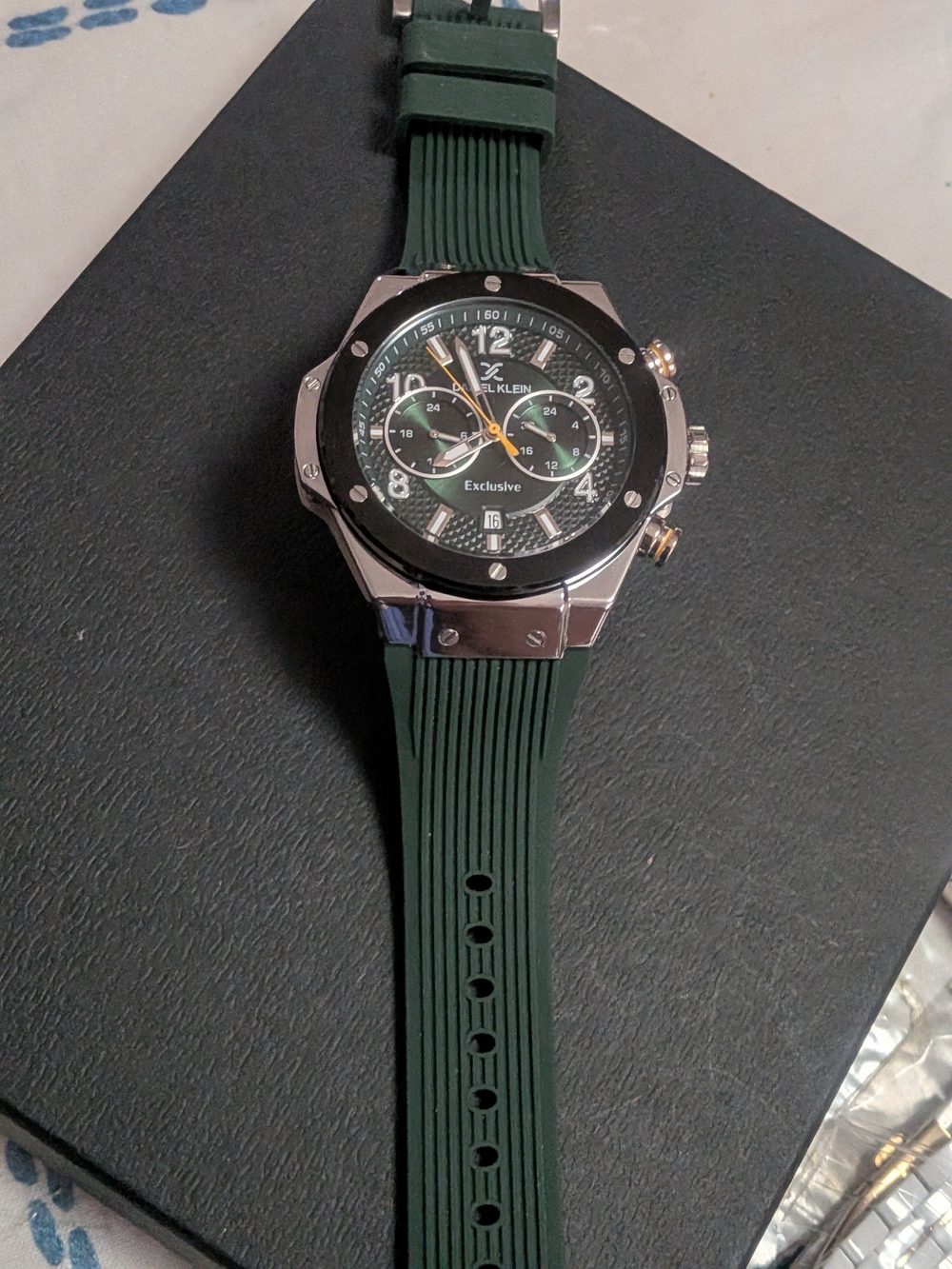 Daniel Klein Exclusive Men's Sport Watch Green DK.1.13615-3 Flawless Face